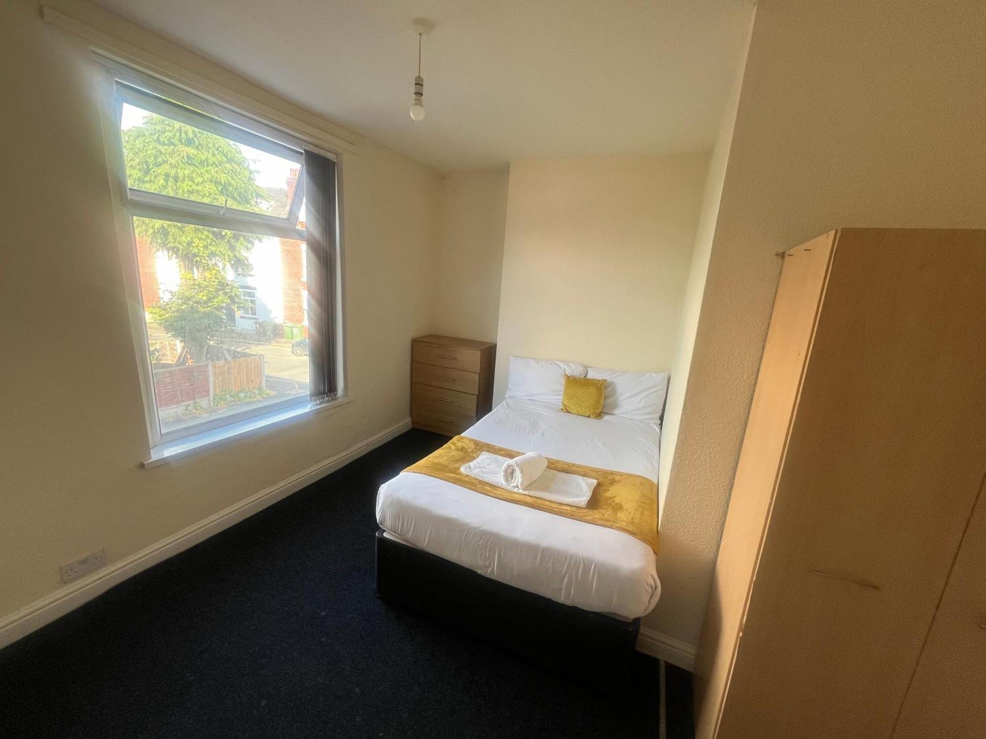 Simple Inn Wakefield Extérieur photo
