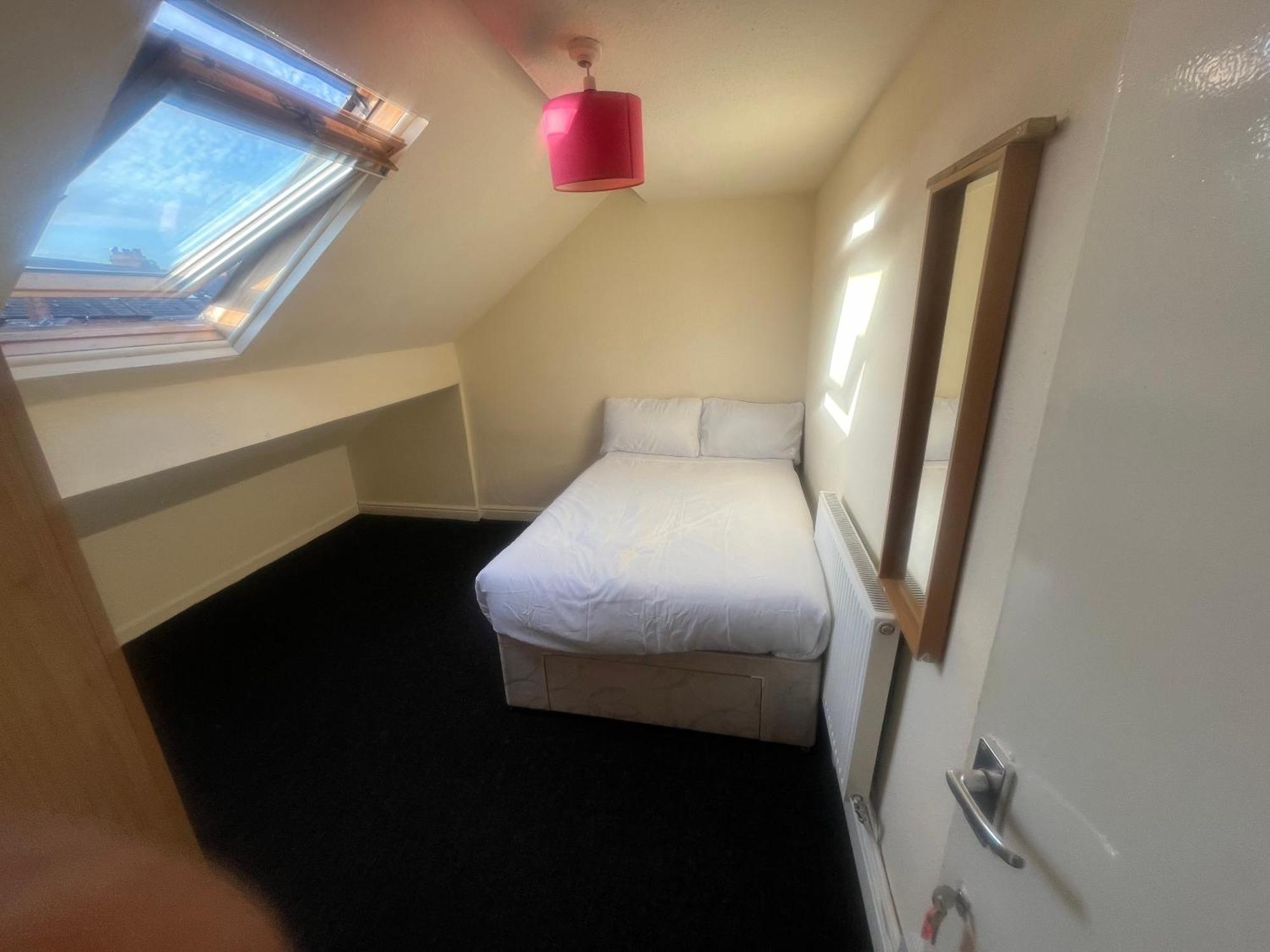 Simple Inn Wakefield Extérieur photo
