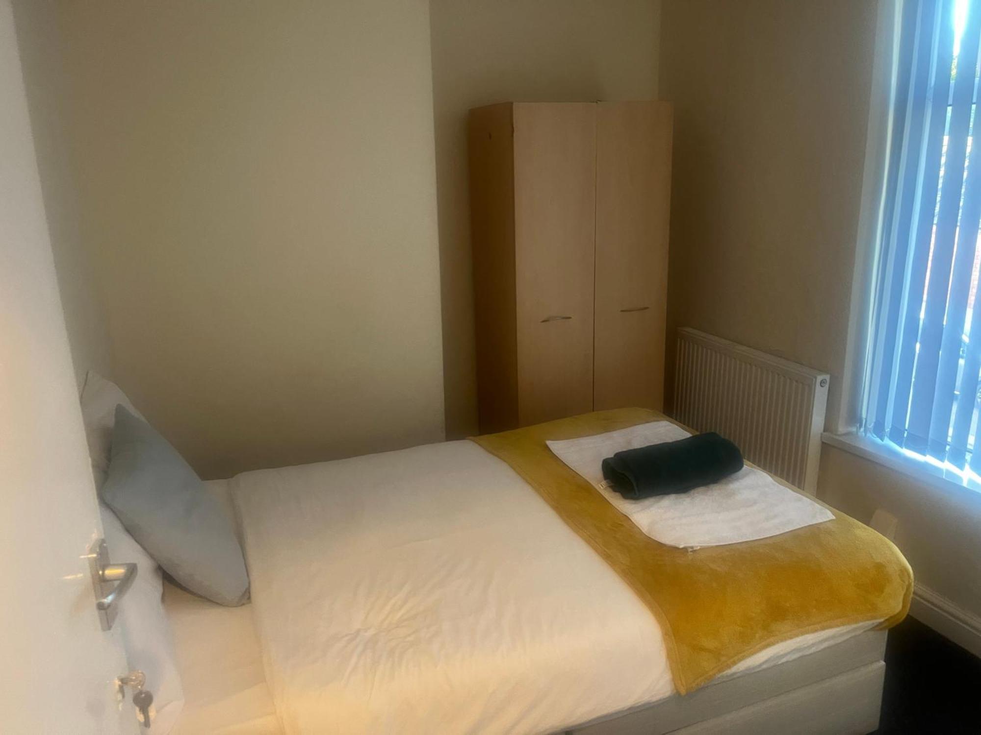 Simple Inn Wakefield Extérieur photo
